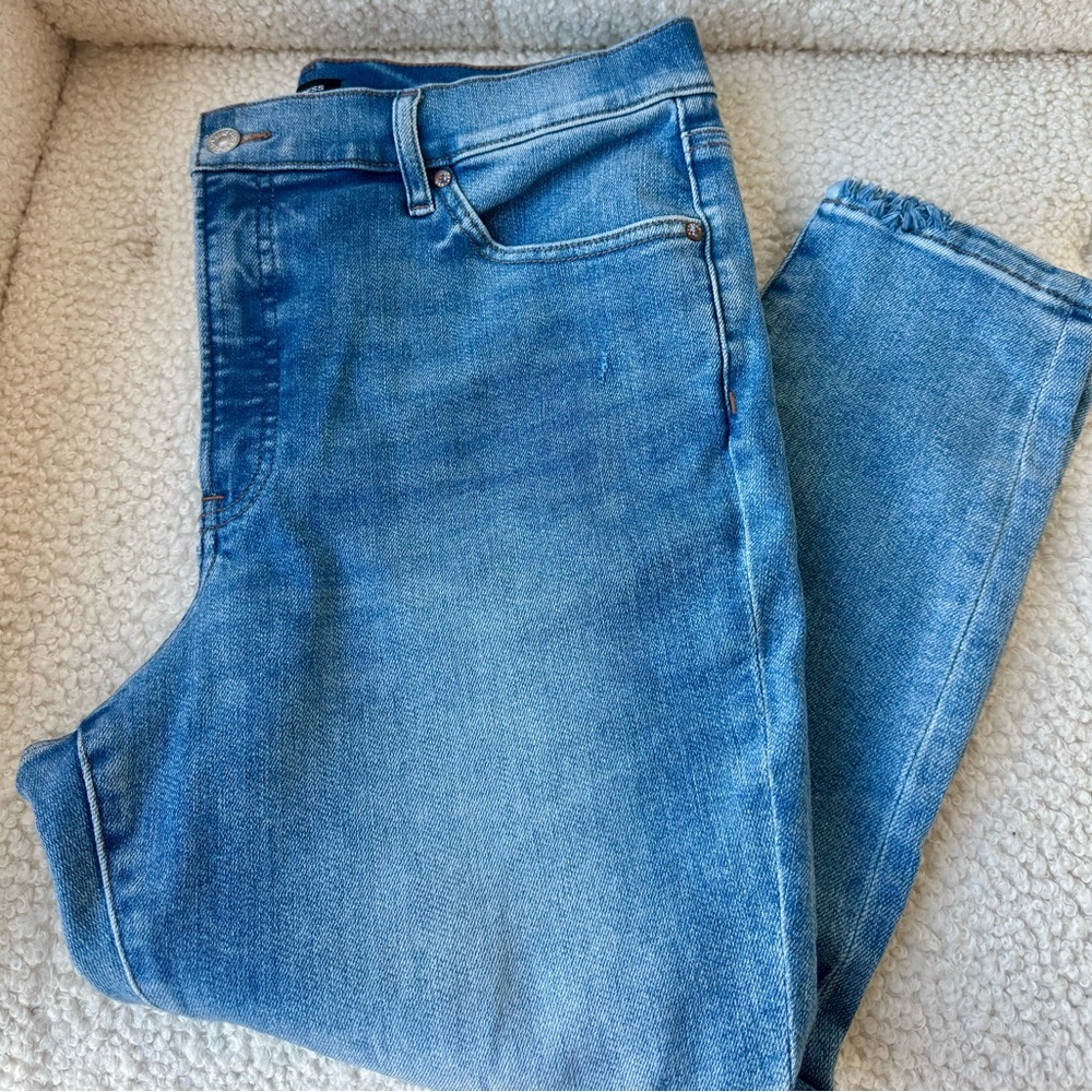 Express Medium Wash Distressed High Rise Skinny Jeans Size 14 Short
